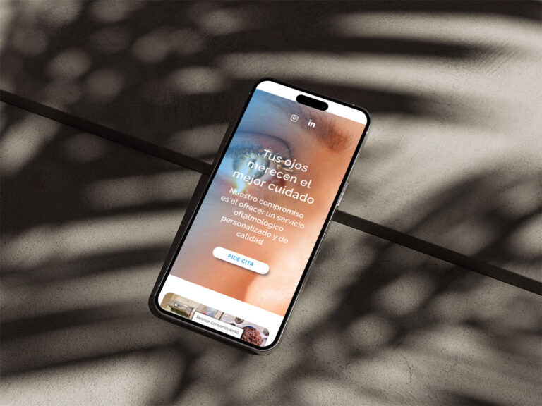 Projecte de disseny, creació i programació de pàgina web per centre oftalmològic - Responsive mòbil